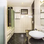 Kleopatra Ada Hotel