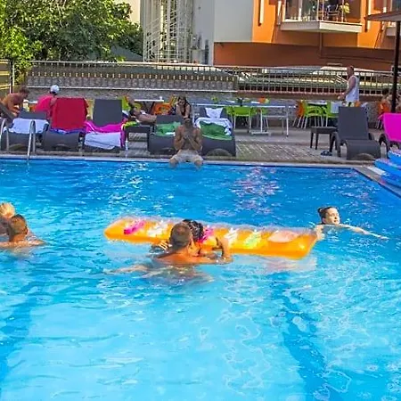 Kleopatra Ada Szálloda Alanya