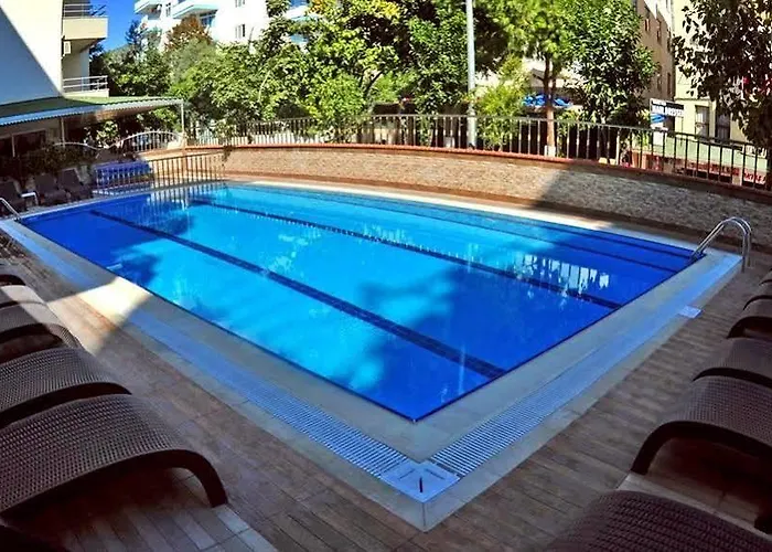 Hotel Kleopatra Ada 3*