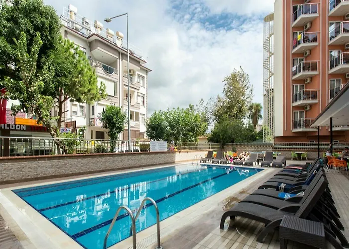 Hotell Kleopatra Ada 3*