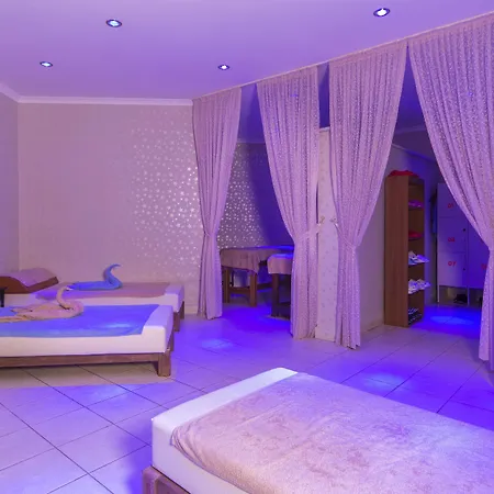 Hotel Kleopatra Ada 3*