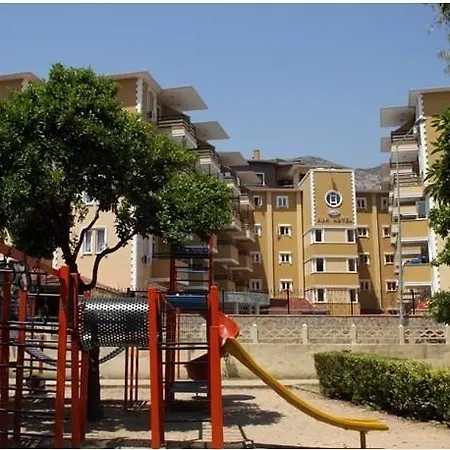 Hotel Kleopatra Ada 4*