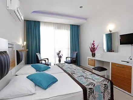 Kleopatra Ada 4*